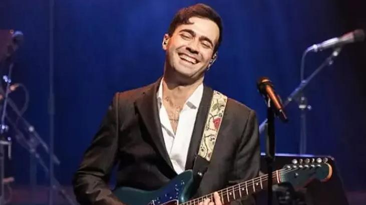 Avrupa’yı şarkılarıyla inletti