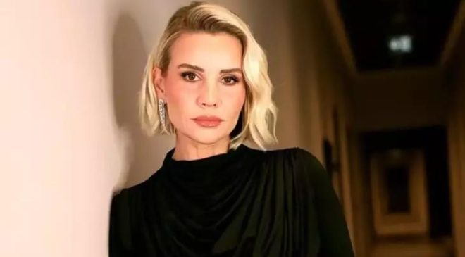 Canlı yayın öncesi talihsiz kaza! Esra Erol'un yüzü yandı