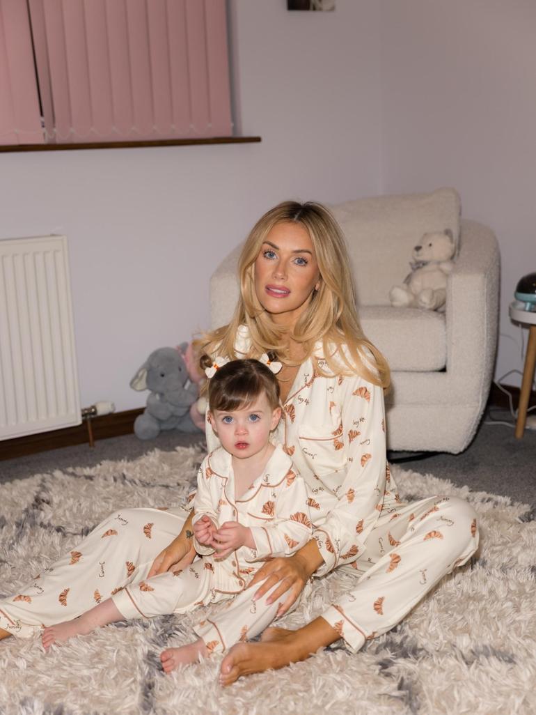 Dubaide panik: İran füzesi lüks otele isabet etti Ünlü isimler mahsur kaldı