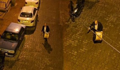 Eşref'le sahur vakti tez geldi! Ramazan davulcularına ilham verdi