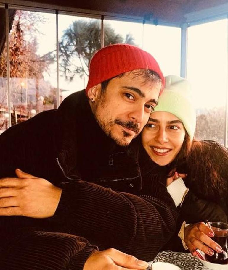 Mısır piramitleri önünde romantik teklif: Doğaç Yıldız evlilik yolunda ilk adımı attı