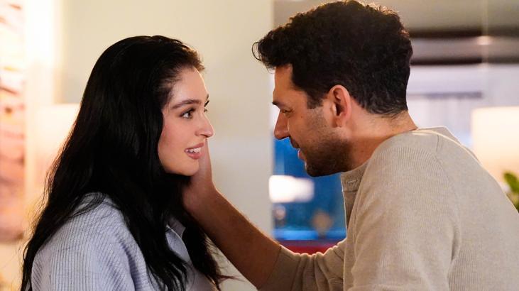 Serhat Zeynep'e aşkını ilan ediyor