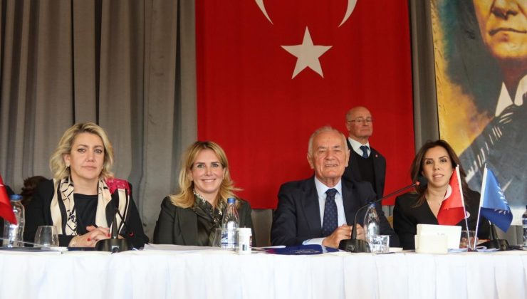 BÜYÜK KULÜP’TE HAREKETLİ GENEL KURUL