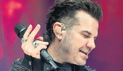 Düsseldorf’ta Kenan Doğulu gecesi