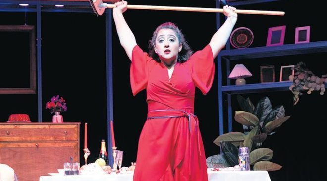 ‘Kara Kız’ kahkahalarla prömiyer yaptı