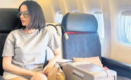 Eşyalarını kendisi taşıdı