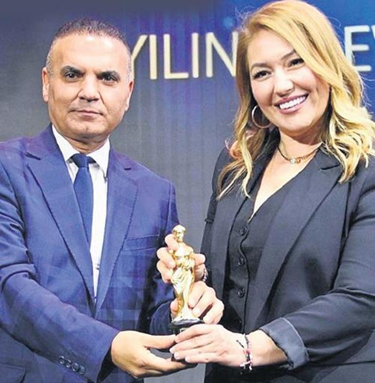 Lider kadınlar ödüllendirildi
