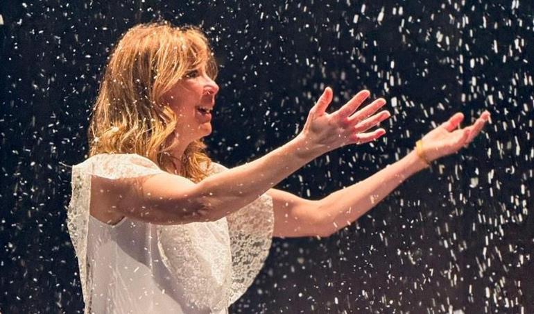 Sihirli Annemin Betüşüydü İnci Türkay oğlu ile fotoğrafını paylaştı