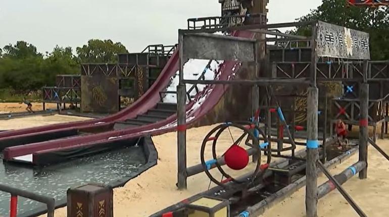 Survivorda nefes kesen oyun İşte dokunulmazlığı kazanan takım