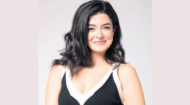 Turan yönetmen koltuğunda