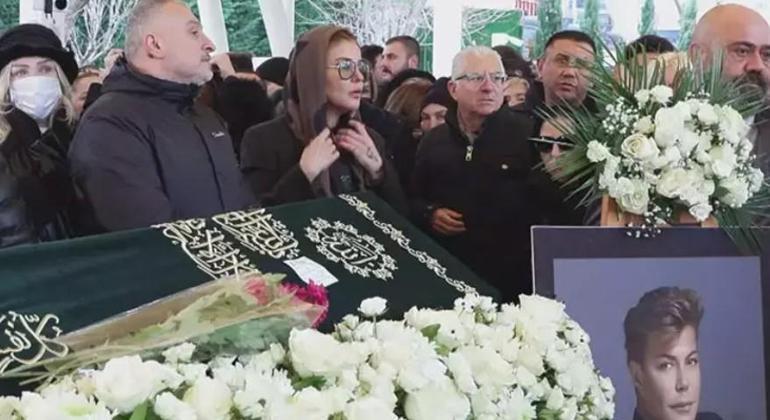 Vefalı dost Fatih Üreki doğum gününde unutmadı