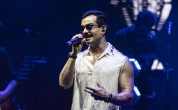 Antalya Açıkhava’da müzikseverlerle buluşan Gökhan Türkmen’in konserinde 7 evlenme teklifi yapıldı