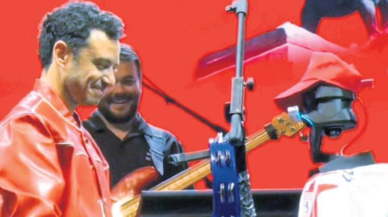 19 Mayıs şarkılarla taçlandı