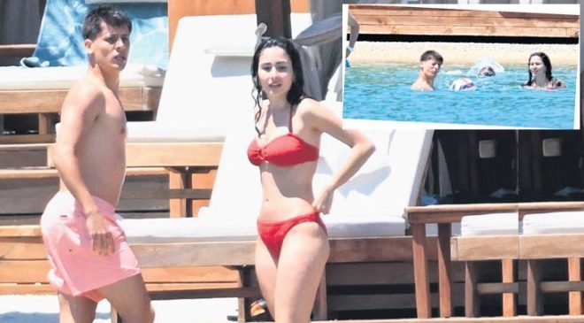 Aşıklar Bodrum’da eğlendi