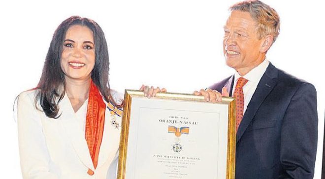Kraliyet Nişanı takdim edildi