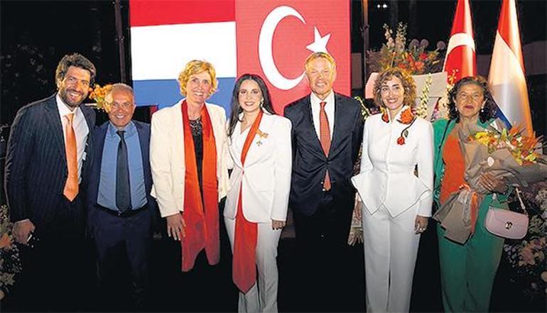 Kraliyet Nişanı takdim edildi