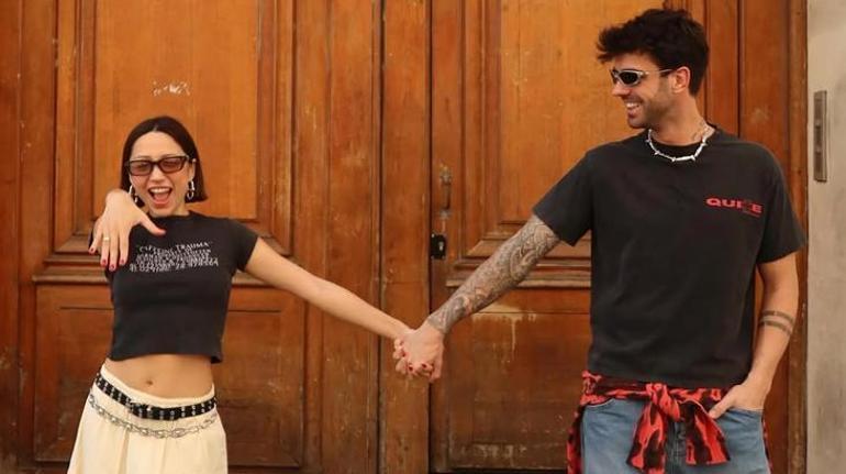 Pariste romantik anlar Serkay Tütüncü’den sevgilisi Zeynep Bastıka evlenme teklifi