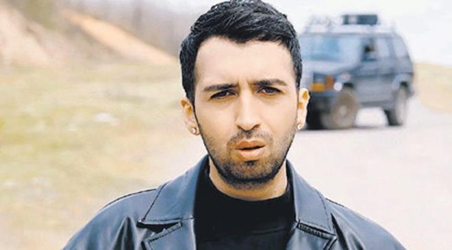 Sessizliğini bozdu