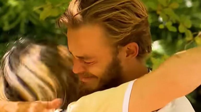 Survivorda duygusal anlar Ünlüler takımı aylar sonra sevdiklerine kavuştu