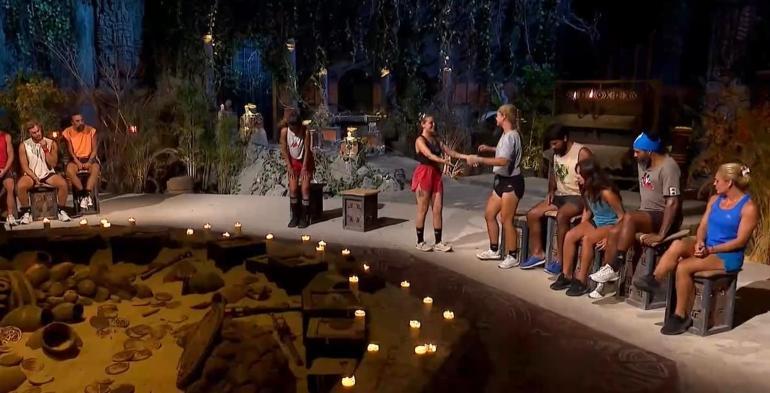 Survivorda eleme gecesi Adaya veda eden isim belli oldu