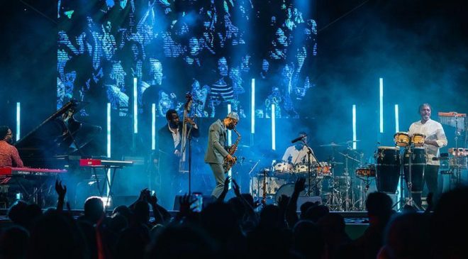 Antalya’da caz rüzgârı! Kenny Garrett sahneye damga vurdu