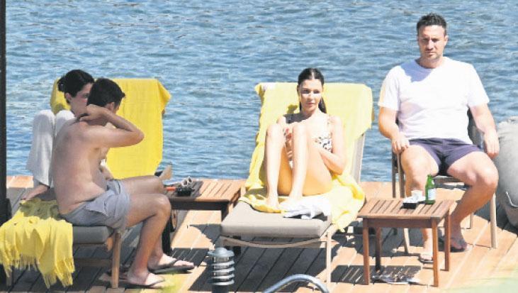 Güneşi şezlongda batırdı