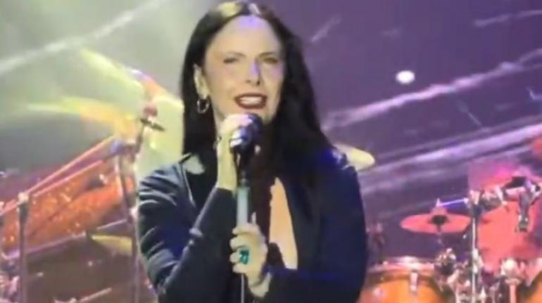 İstanbulda Şebnem Ferah coşkusu 6 yıl sonra konser verdi