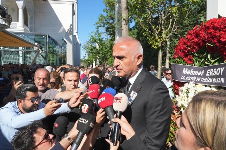 Kadir İnanır son yolculuğuna uğurlandı... Bakan Ersoy: İkinci bir Kadir İnanır olmayacak