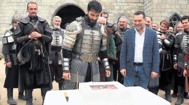 Sette sürpriz kutlama!