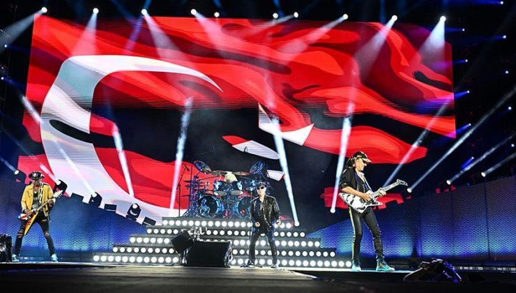 Tam 33 yıl sonra! Efsane grup Scorpions İstanbul’u salladı