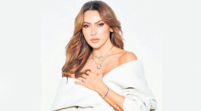 Üç dilde anlattı