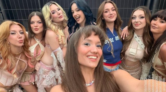 Daha 17'nin yıldızları Manifest konserinde